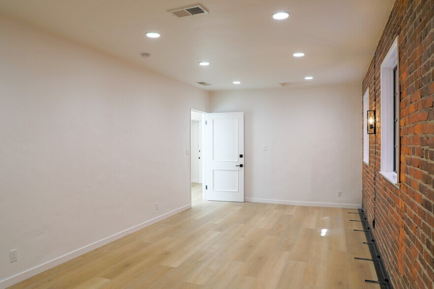 More Photos Of 1138-1140 Westwood Blvd, Los Angeles Storefront Retail Office For Lease