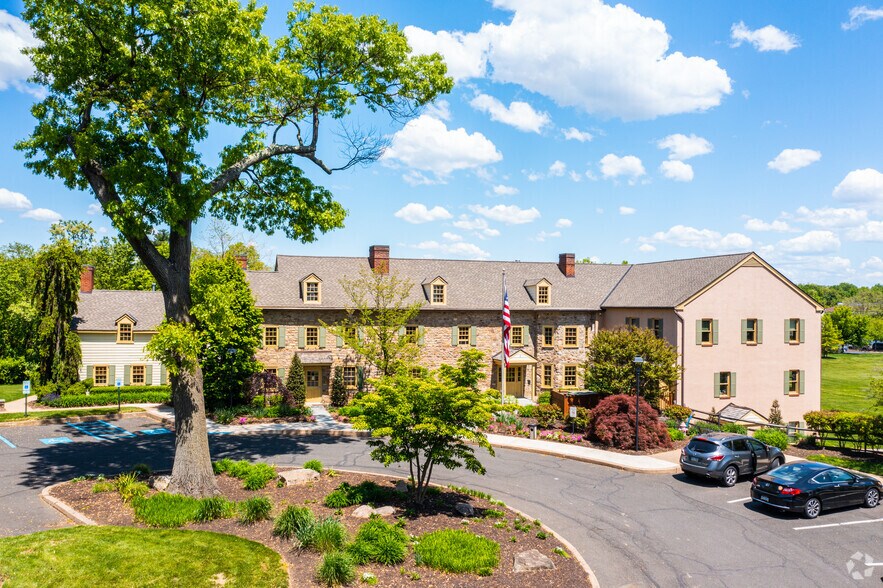 Primary Photo Of 3 Village Rd, Horsham Township Medical For Lease