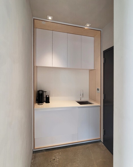 More Photos Of 161 12th St, Brooklyn Storefront Retail Office For Lease