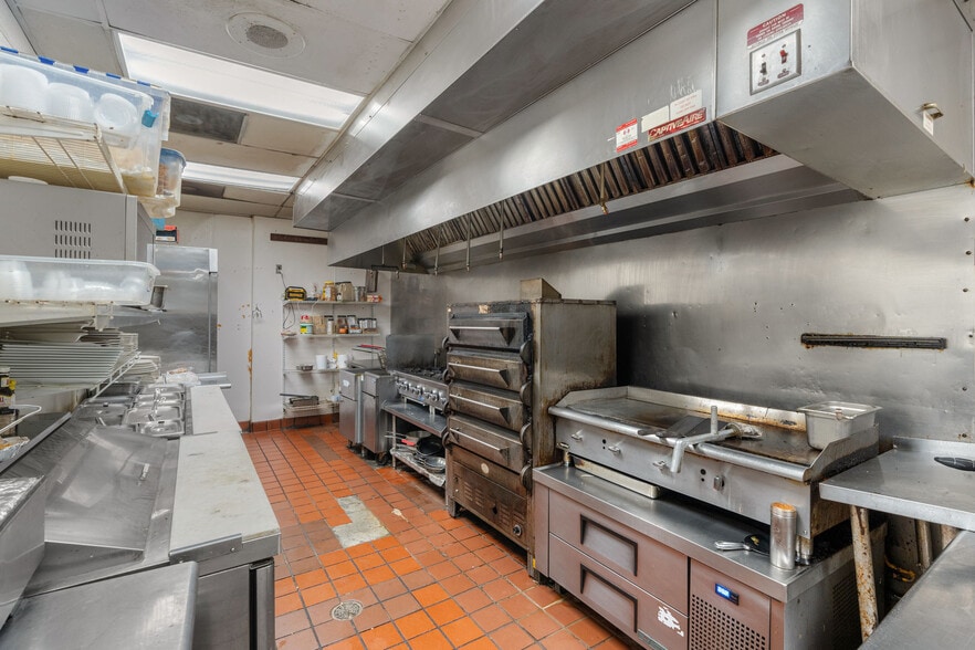 More Photos Of 480 Mary Esther Blvd NW, Fort Walton Beach Restaurant For Lease