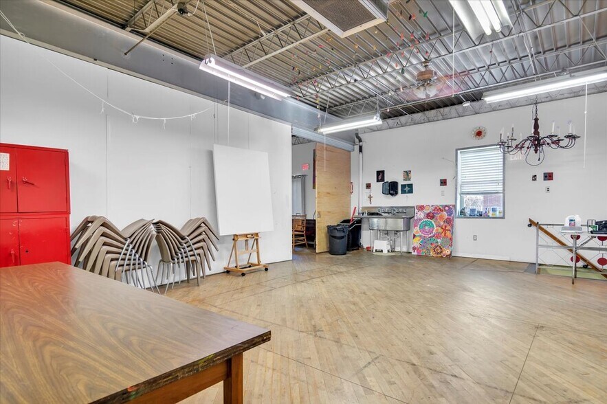 More Photos Of 2531 E Lehigh Ave, Philadelphia Storefront Retail Office For Sale