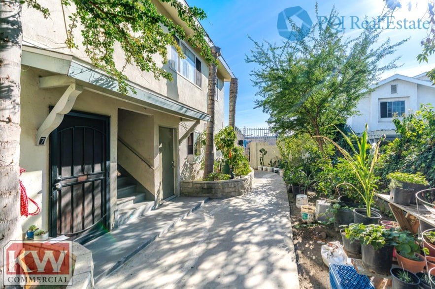 More Photos Of 4660 Clara St, Cudahy Apartments For Sale