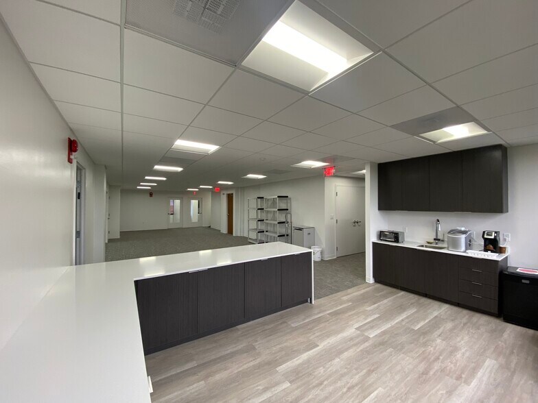 More Photos Of 150 S Washington St, Falls Church Office For Lease
