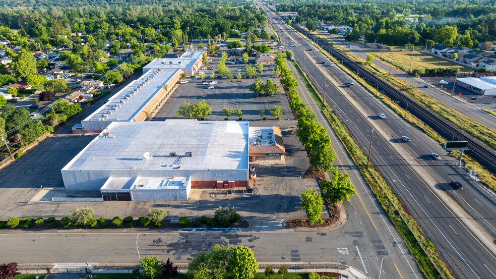 More Photos Of 6392-6512 Westside Rd, Redding Unknown For Lease