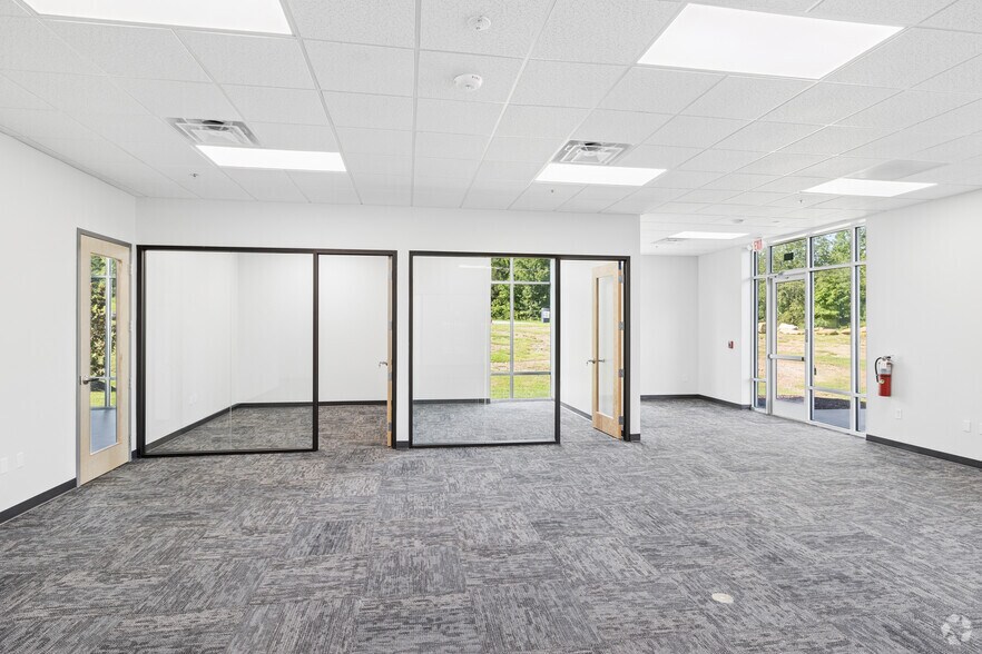 More Photos Of 785 Victor Hill Rd, Greer Distribution For Lease