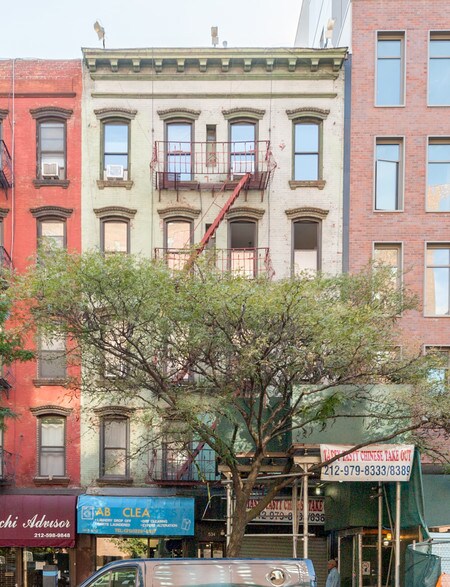 More Photos Of 534 E 14th St, New York Apartments For Sale