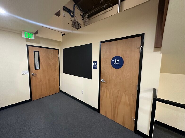 More Photos Of 3608 San Fernando Rd, Glendale Loft Creative Space For Lease