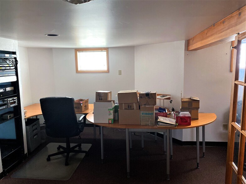 More Photos Of 206 Monroe St, Monroeville Office For Lease
