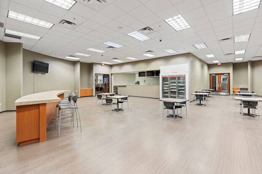 More Photos Of 2625 W Grandview Rd, Phoenix Office For Lease