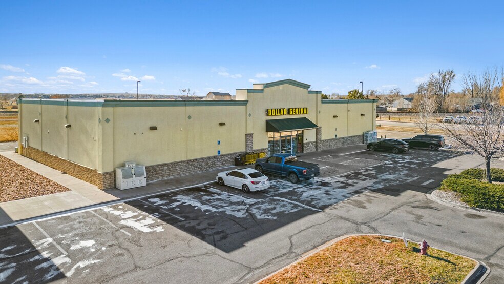 More Photos Of 1740 E Broad St, Milliken Freestanding For Sale