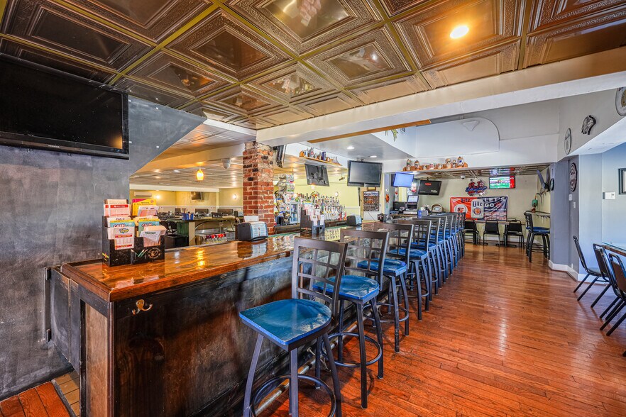 More Photos Of 7100 Sollers Point Rd, Baltimore Restaurant For Sale