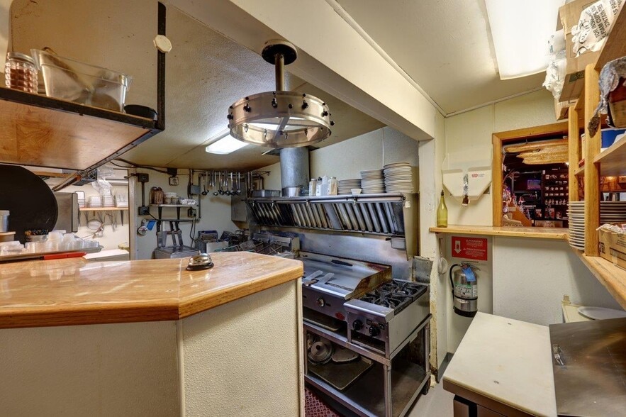 More Photos Of 996 Pacific Dr, Hammond Restaurant For Sale