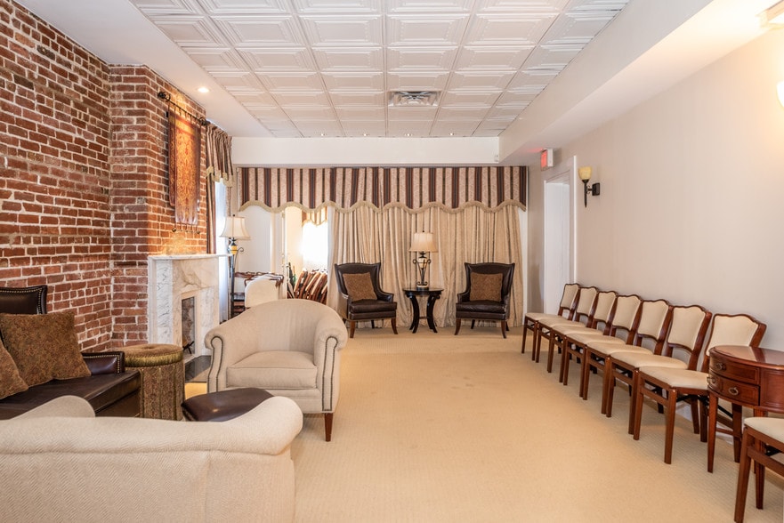 More Photos Of 97 Broadway, Verplanck Funeral Home For Lease