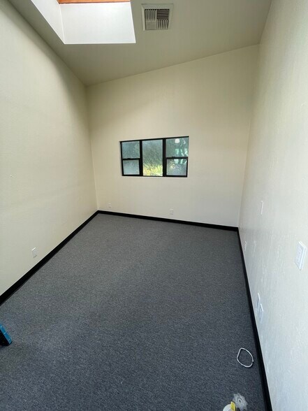 More Photos Of 200 Valley Dr, Brisbane Light Manufacturing For Lease