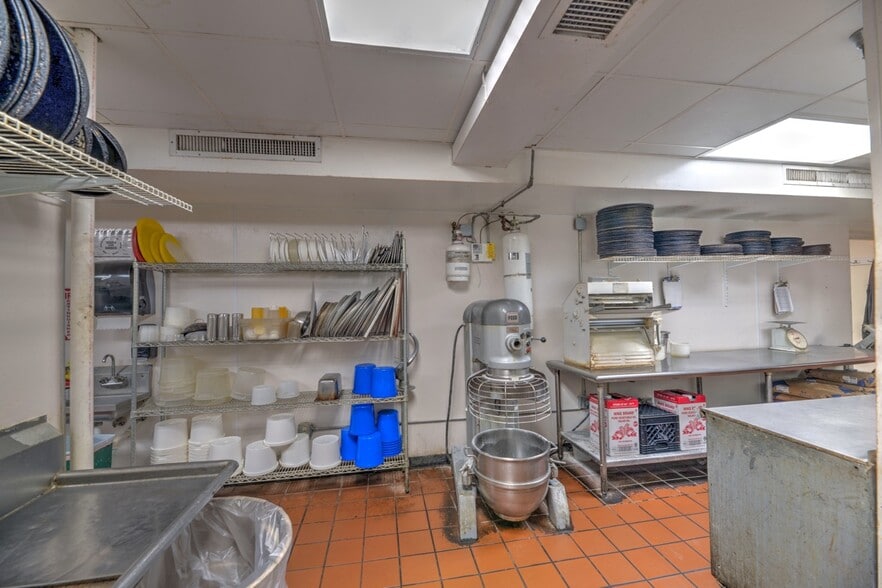 More Photos Of 116 S Larkin Ave, Joliet Restaurant For Sale