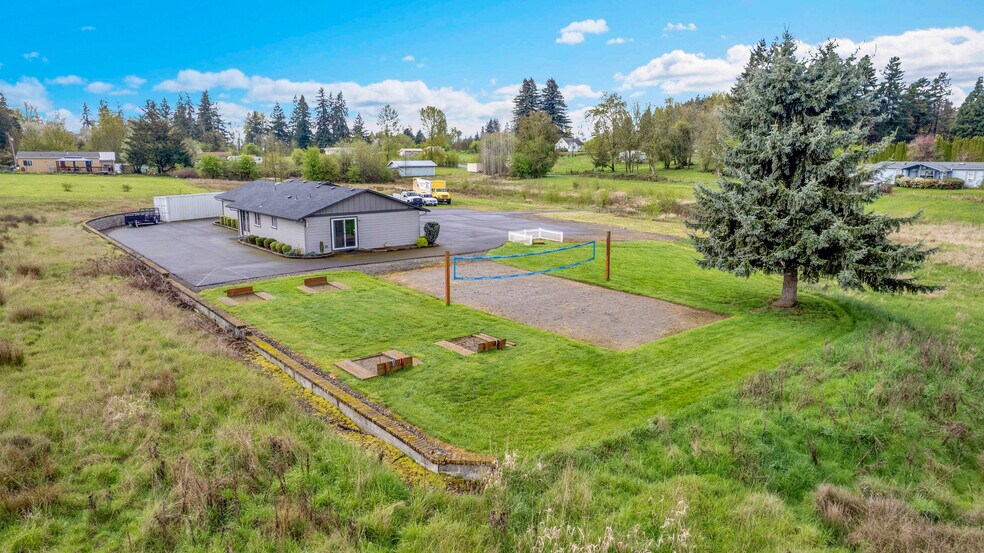 More Photos Of 406 NE 184th St, Ridgefield Office Residential For Lease