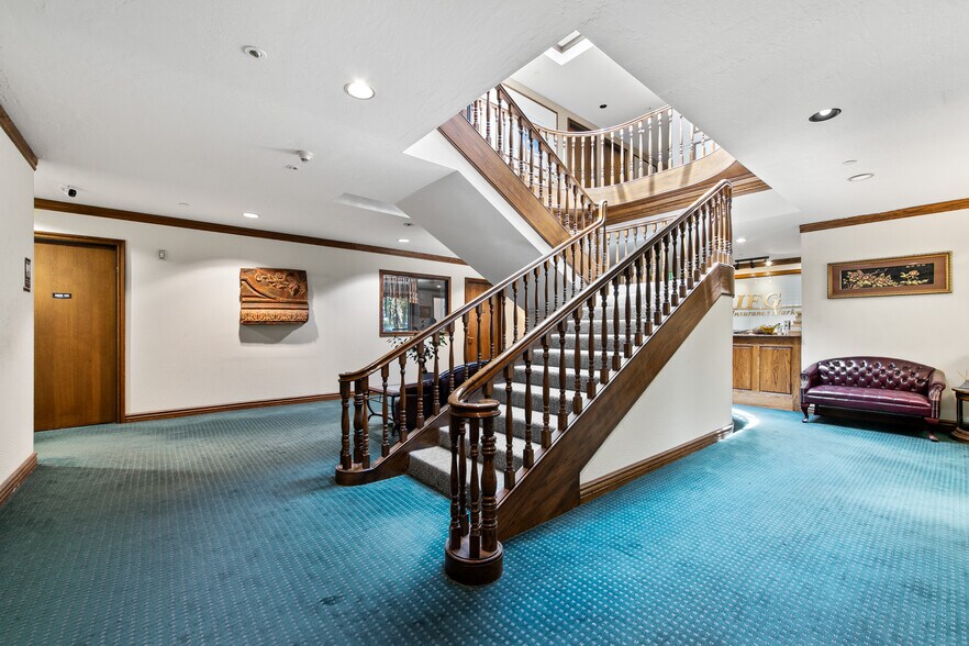 More Photos Of 600 N Rosemead Blvd, Pasadena Office For Sale