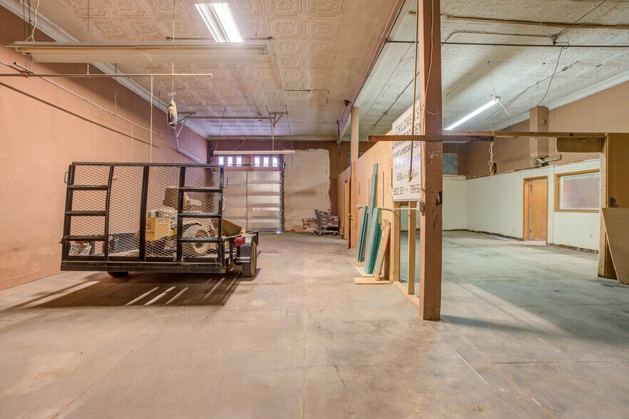 More Photos Of 1301 Buddy Holly Ave, Lubbock Warehouse For Lease