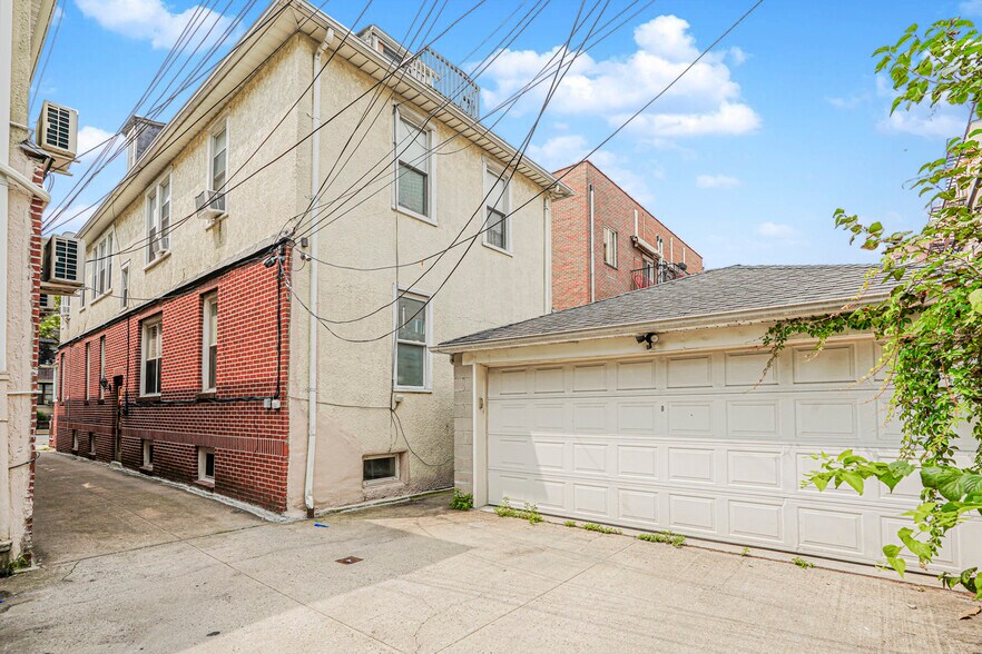 More Photos Of 237 Bay Ridge Pky, Brooklyn Apartments For Sale