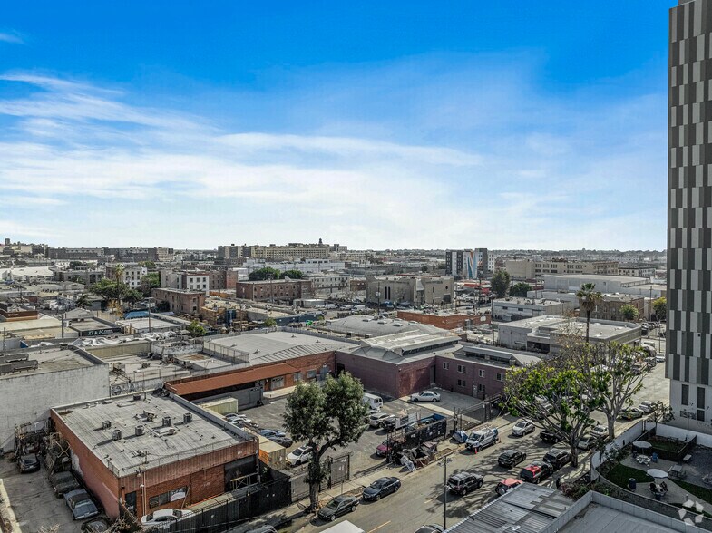 More Photos Of 540 S Crocker St, Los Angeles Industrial For Sale
