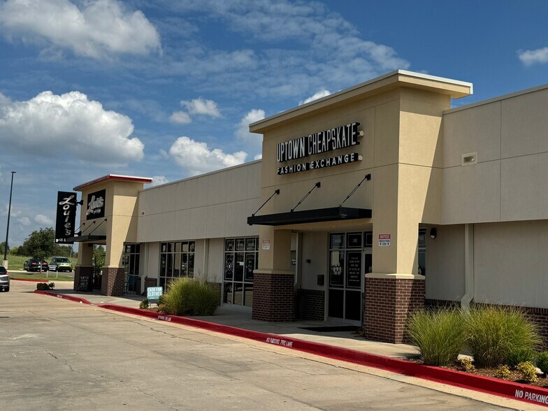 More Photos Of 5625 SE 15th St, Midwest City General Retail For Sale