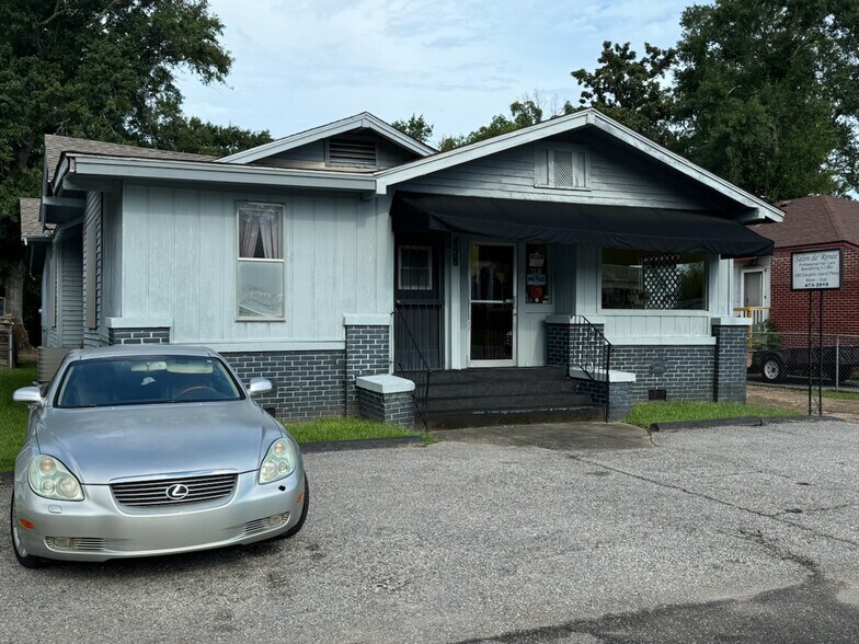 More Photos Of 458 Dauphin Island Pky, Mobile Freestanding For Sale