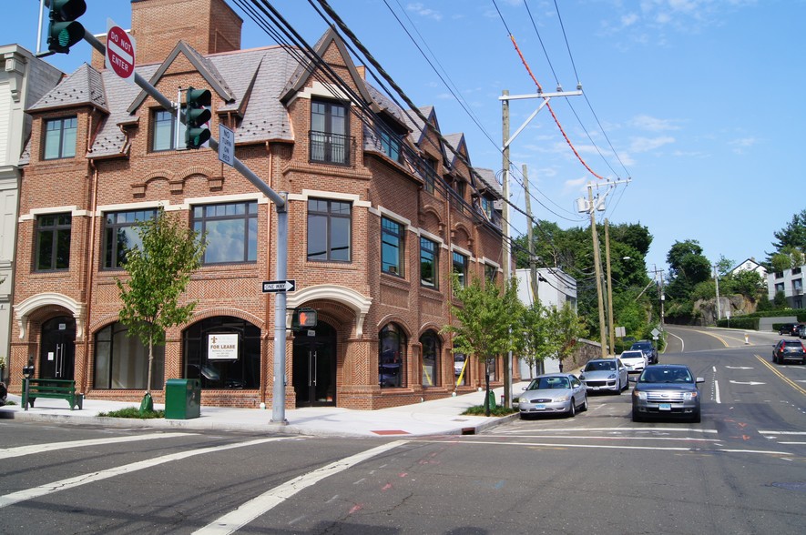 Primary Photo Of 415-417 Greenwich Ave, Greenwich Storefront Retail Office For Lease