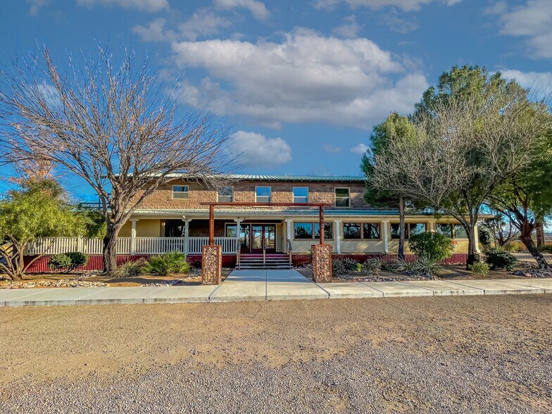 More Photos Of 3001 E Frontage Rd, Amado Restaurant For Sale