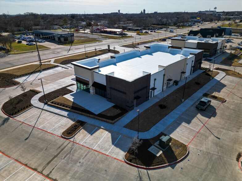 More Photos Of 919 E Northwest Hwy, Grapevine Storefront For Lease
