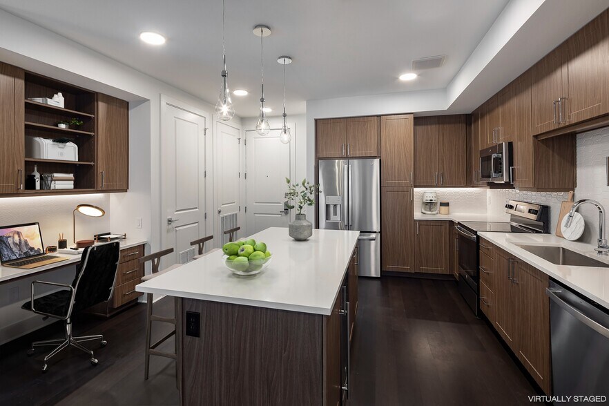 More Photos Of 1911 Philomena St, Austin Apartments For Lease