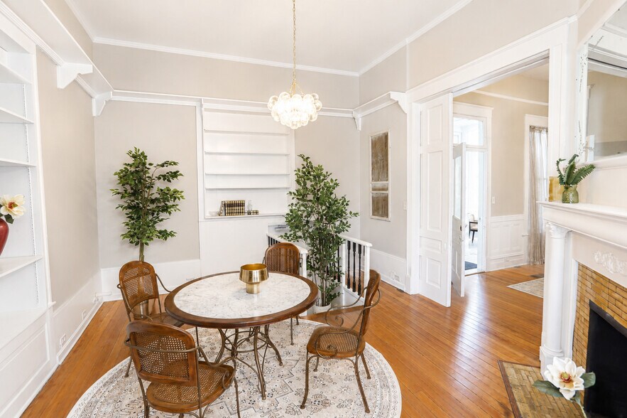 More Photos Of 700 W Garden St, Pensacola Freestanding For Lease