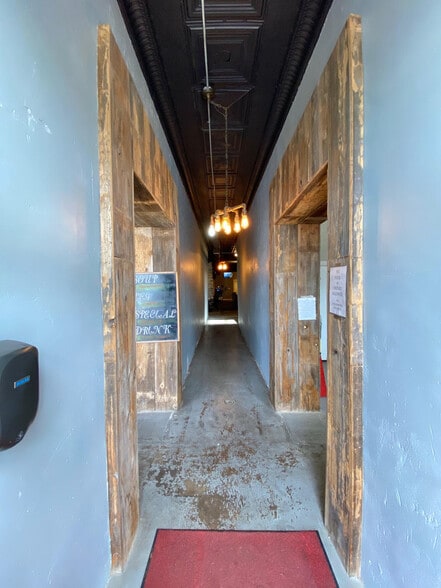 More Photos Of 111 E Archer St, Jacksboro Restaurant For Lease