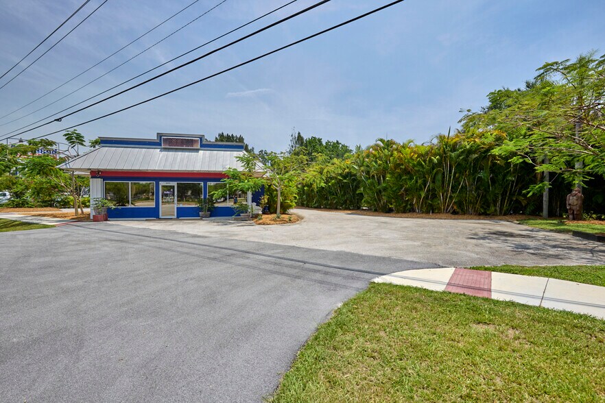 More Photos Of 2095 NW Federal Hwy, Stuart Freestanding For Sale
