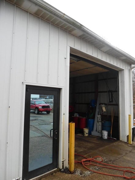 More Photos Of 2545 S 11th St, Niles Storefront Retail Office For Sale