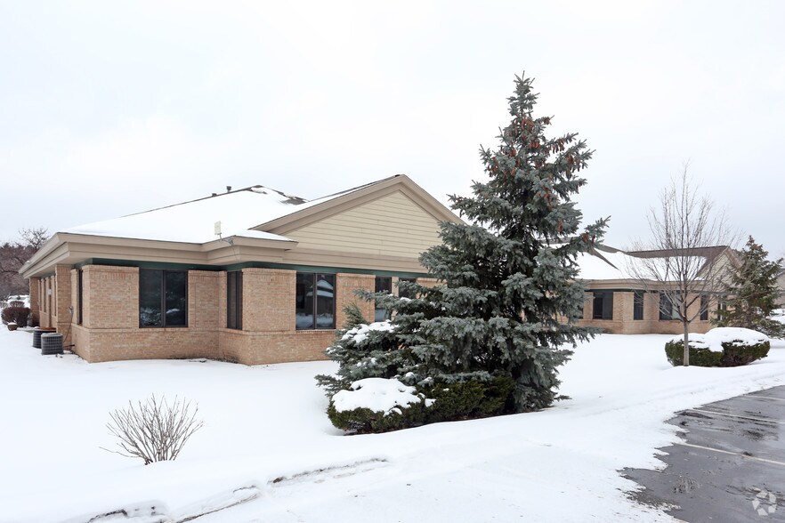 More Photos Of 2193 Association Dr, Okemos Office For Lease