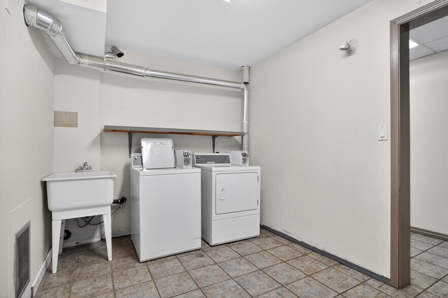 More Photos Of 2241 Columbia Av, Castlegar Apartments For Sale