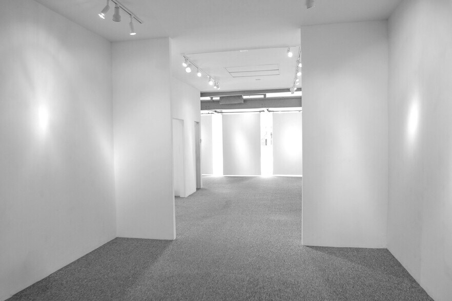 More Photos Of 9009 Beverly Blvd, Los Angeles Storefront Retail Office For Lease