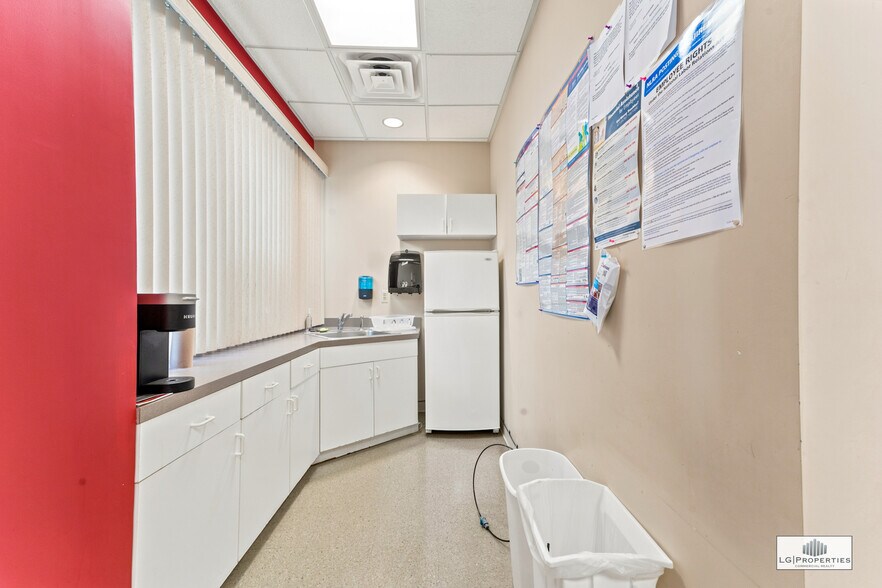 More Photos Of 475 Highway 70, Lakewood Medical For Lease