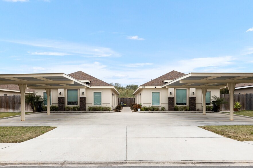 Primary Photo Of 1909 W Taft St, Weslaco Apartments For Sale