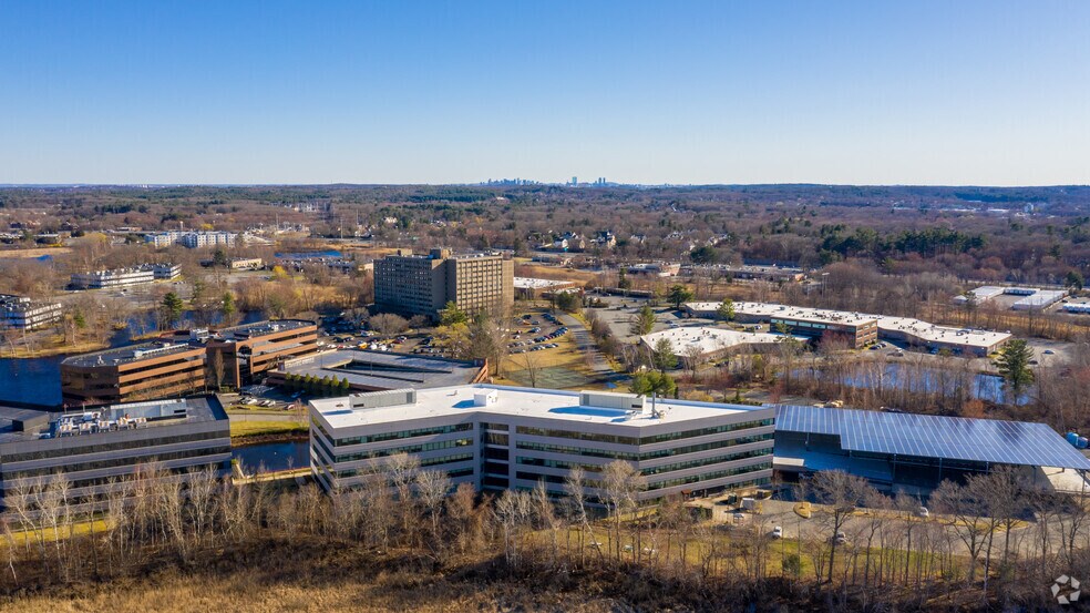 More Photos Of 101 Edgewater Dr, Wakefield Unknown For Lease