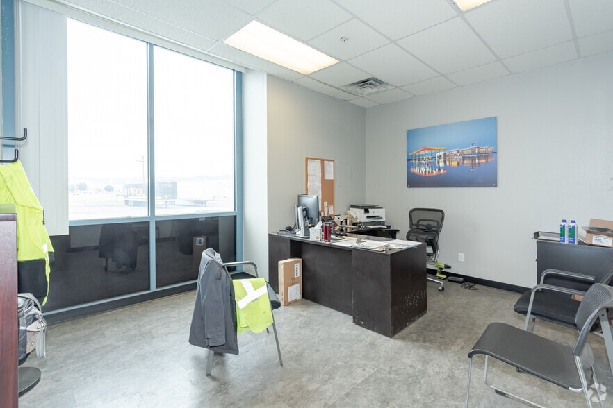 More Photos Of 4625 Interstate Way, Kingman Distribution For Lease