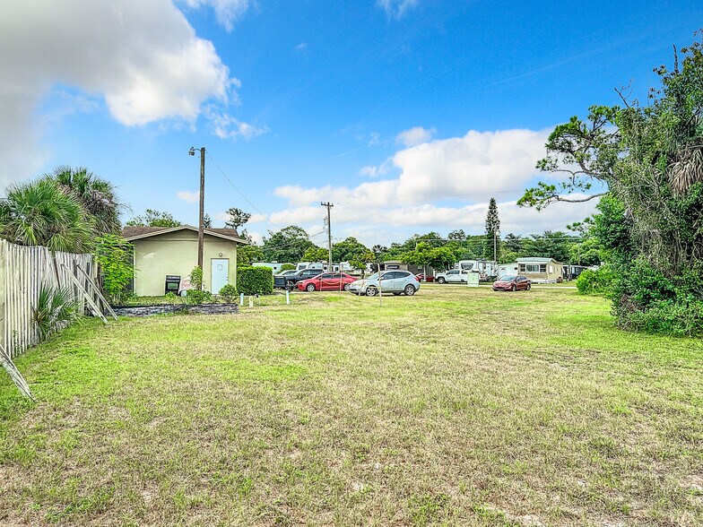 More Photos Of 2553-2565 Park Dr, Sanford Freestanding For Sale