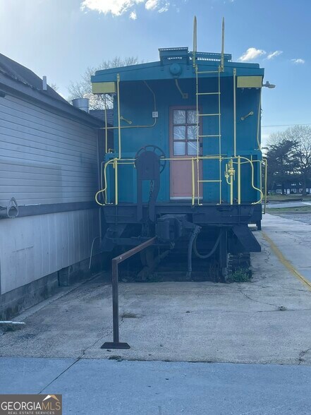 More Photos Of 406 N Piedmont Ave, Rockmart Restaurant For Sale