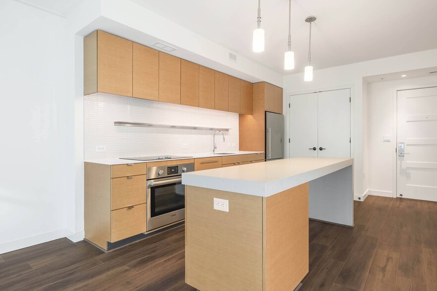 More Photos Of 901 W St NW, Washington Apartments For Lease