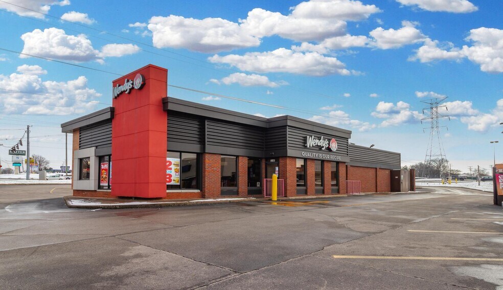Primary Photo Of 5240 Bardstown Rd, Louisville Fast Food For Sale