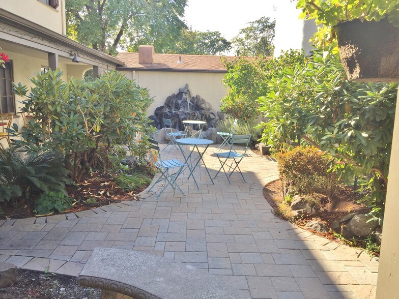 More Photos Of 492 E 13th Ave, Eugene Medical For Lease