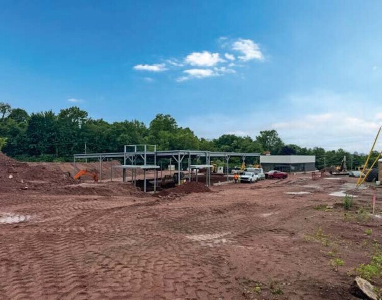 More Photos Of 990 Foxon Rd, East Haven Freestanding For Sale
