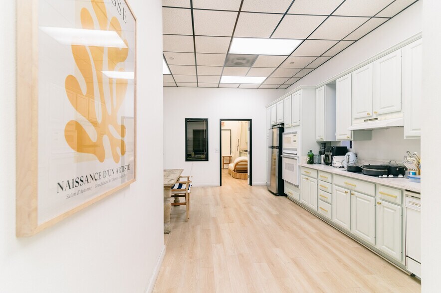 More Photos Of 19010 S Alameda St, Rancho Dominguez Distribution For Lease