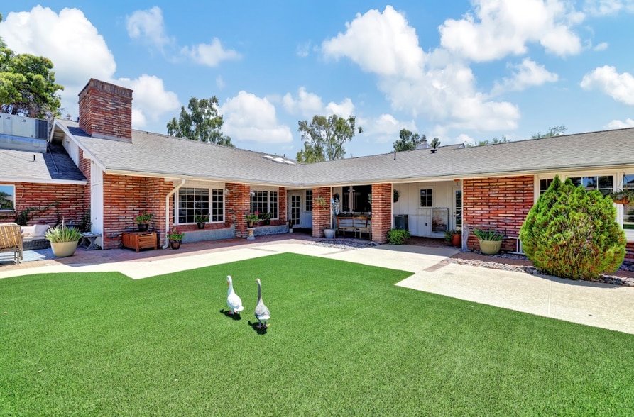 More Photos Of 1625 N Cherry Cir, Mesa Assisted Living For Sale