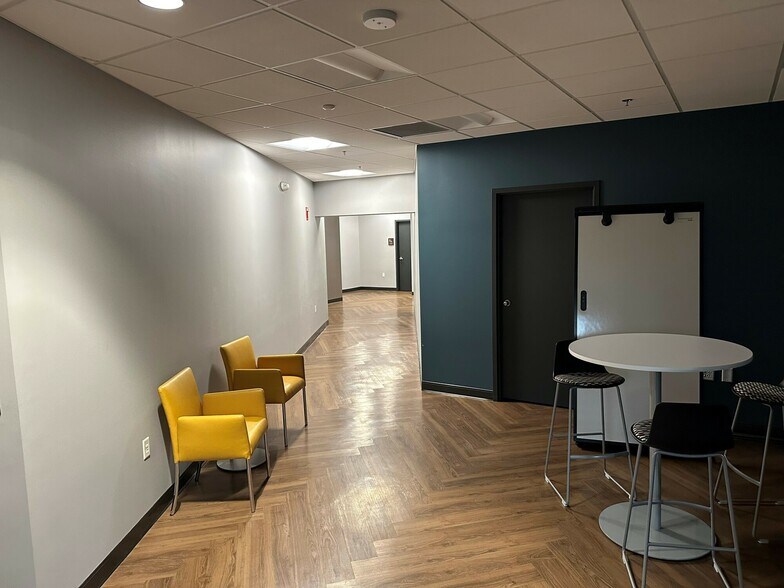 More Photos Of 709 Clay St, Fort Wayne Office Residential For Sale